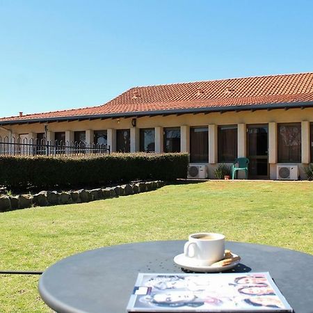 Banksia Motel Collie Екстериор снимка